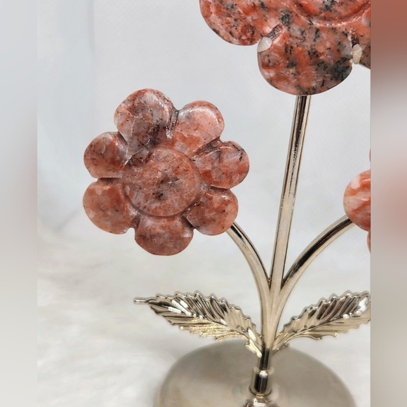 Sunstone Flowers on Metal Stand. Crystal Carving Decor - Picture 3 of 6